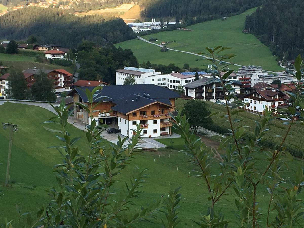 Buttererhof-Apartments Fulpmes Exteriör bild